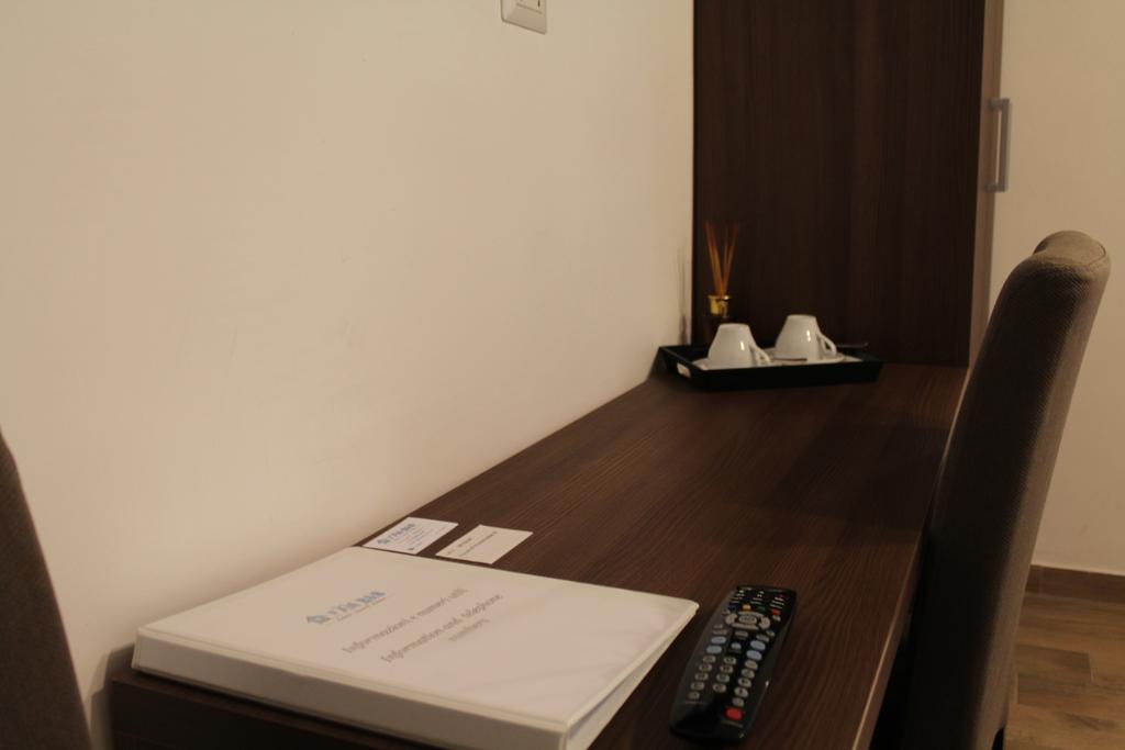 Fani Guest House Rom Rum bild