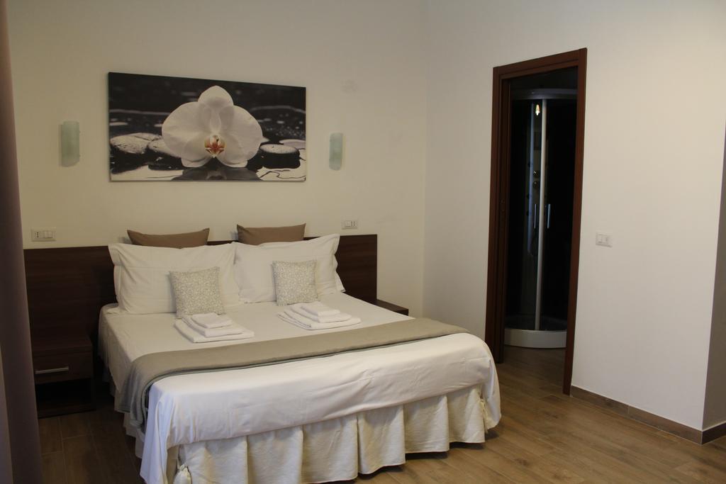 Fani Guest House Rom Rum bild